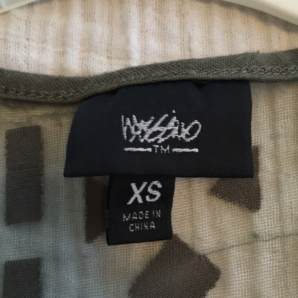 Tank top - Picture 2 of 2